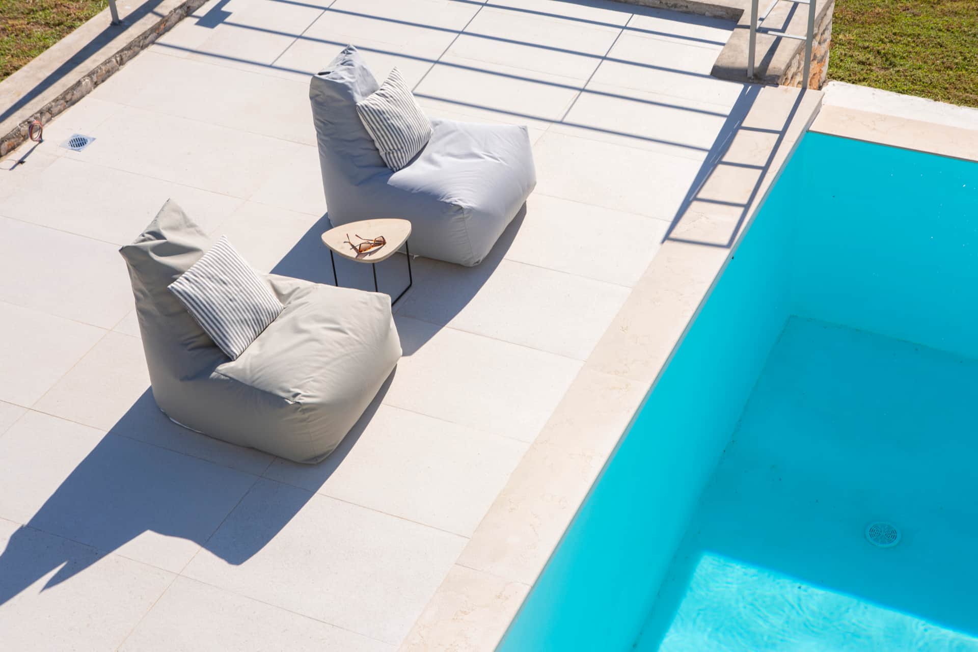 villa1 (4) villa1 (4)